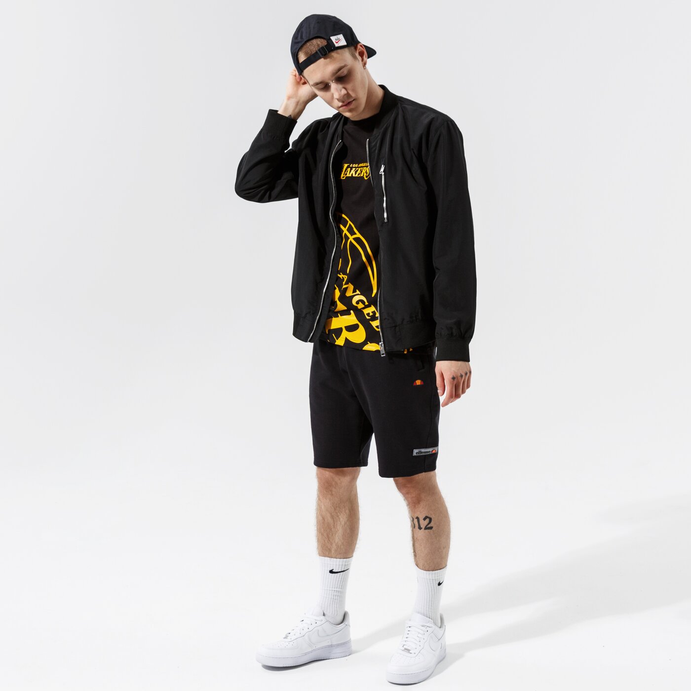 Мъжка тениска NEW ERA ТЕНИСКА NBA ENLARGED LOGO TEE LOSLAK BLK 12827219 цвят черен