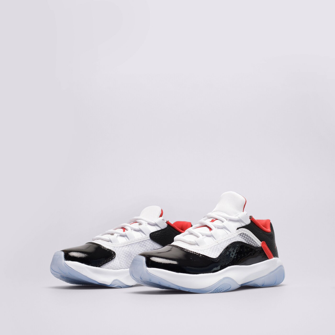 Детски маратонки AIR JORDAN 11 CMFT LOW cz0907-160 цвят черен