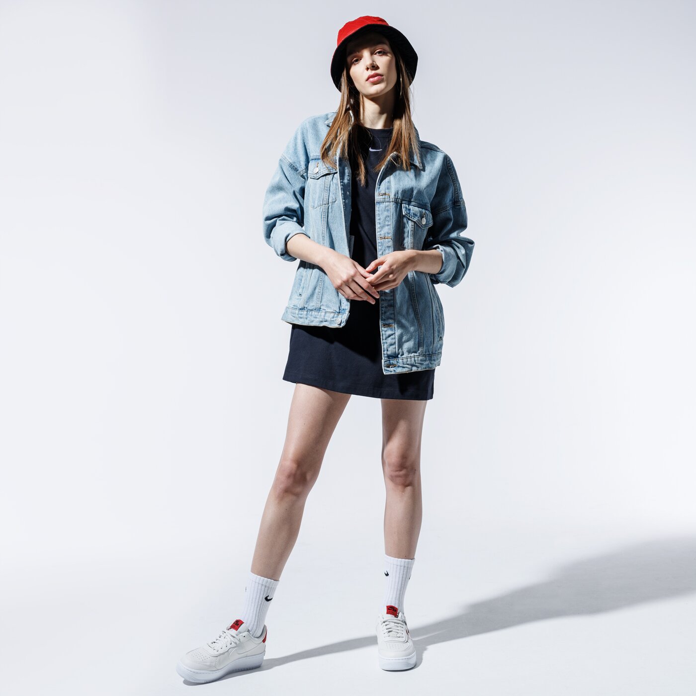 Дамски NIKE ESSENTIAL ТЕНИСКА АНЦУГS  cj2242-010 цвят черен