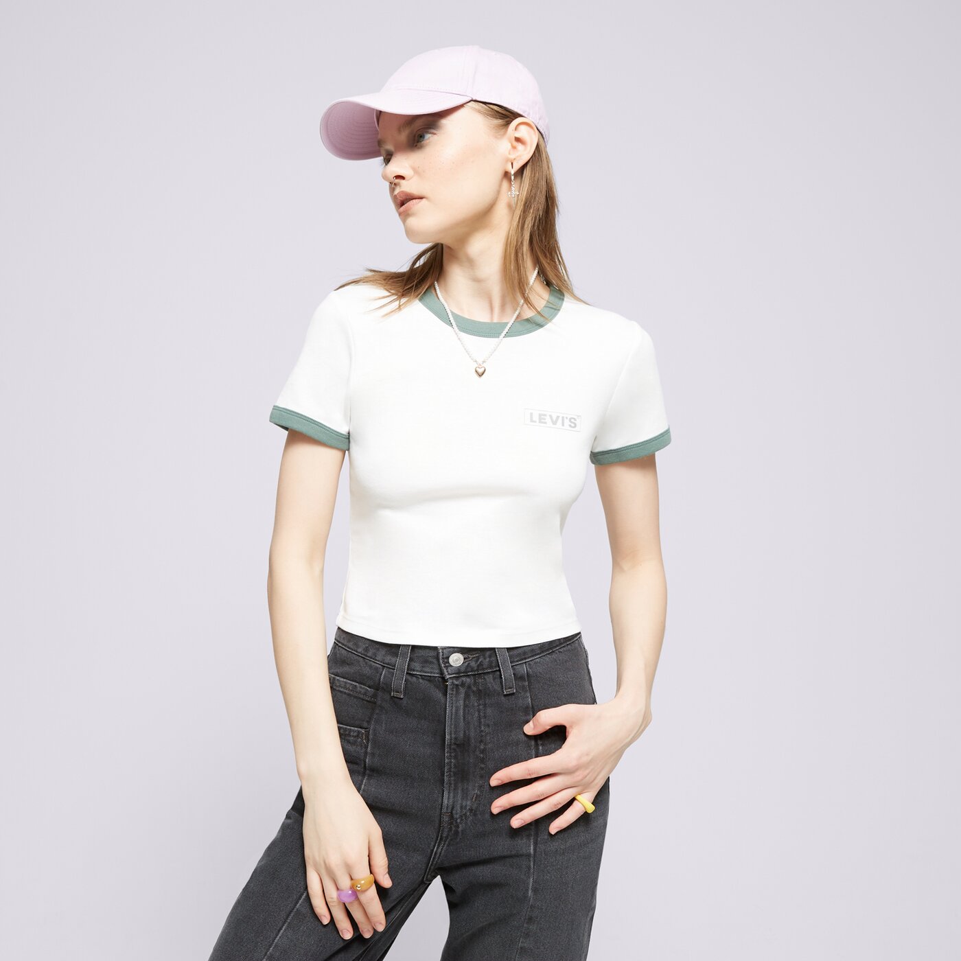 Дамска тениска LEVI'S ТЕНИСКА GRAPHIC RINGER MINI TEE WHITES a3523-0072 цвят бял