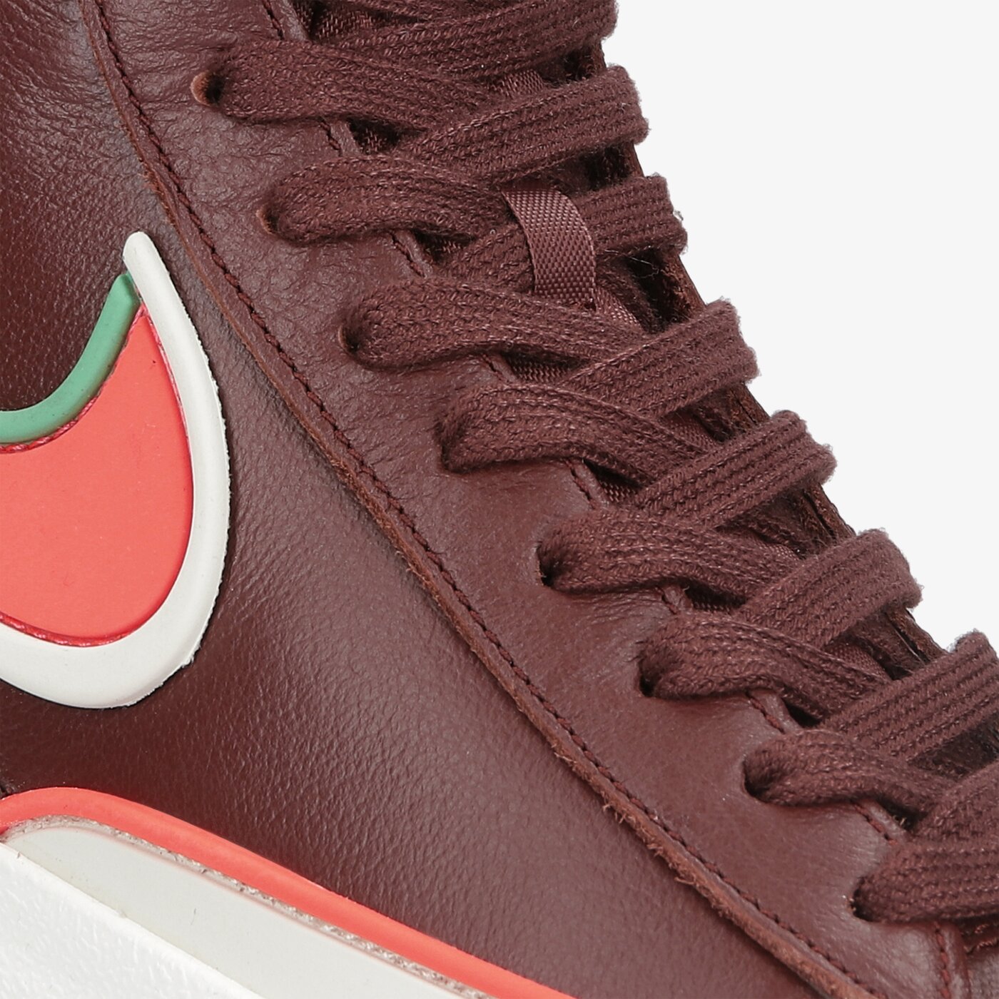 Мъжки маратонки NIKE BLAZER MID '77 INFINITE da7233-200 цвят бордо