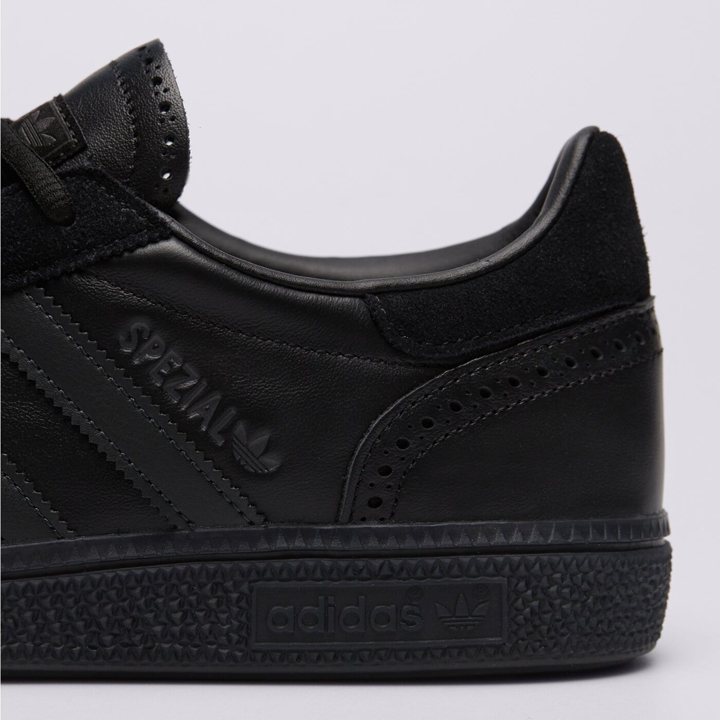 Мъжки маратонки ADIDAS HANDBALL SPEZIAL  jq8294 цвят черен