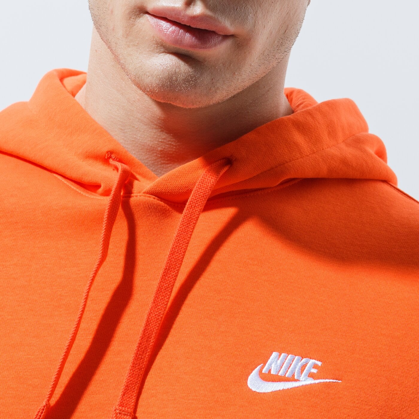 Мъжки суичър NIKE СУИТЧЪР С КАЧУЛКА SPORTSWEAR CLUB FLEECE bv2654-837 цвят оранжев