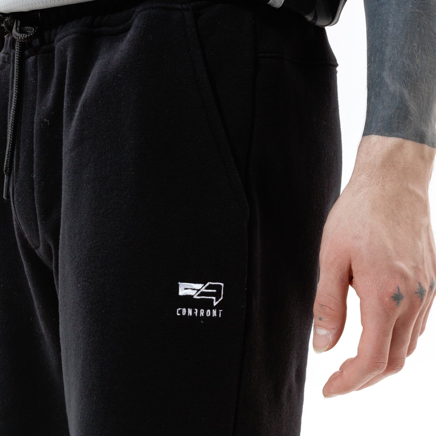 Мъжки къси панталони CONFRONT ШОРТИ BASIC SHORTS BLK cf121szm15001 цвят черен