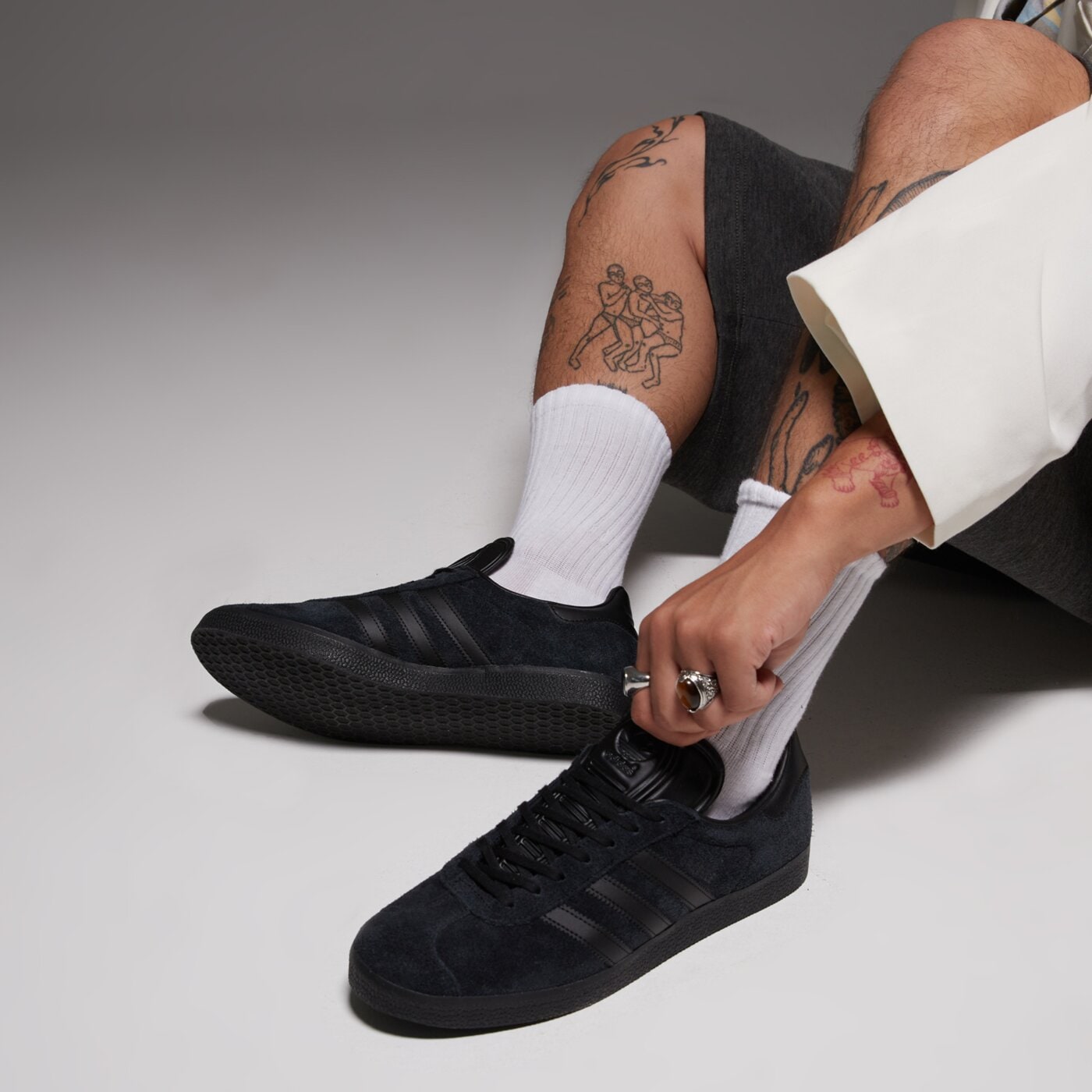 Мъжки маратонки ADIDAS GAZELLE  cq2809 цвят черен