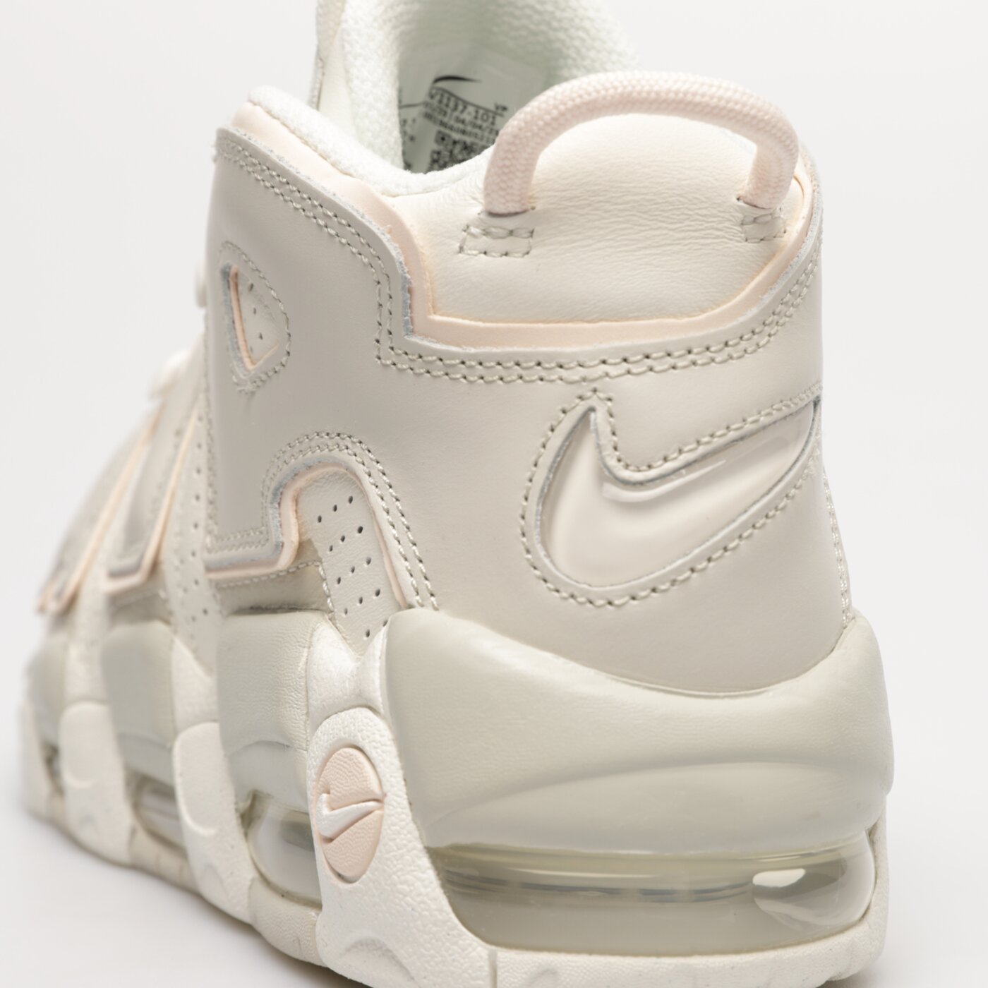 Дамски маратонки NIKE W AIR MORE UPTEMPO dv1137-101 цвят кремав