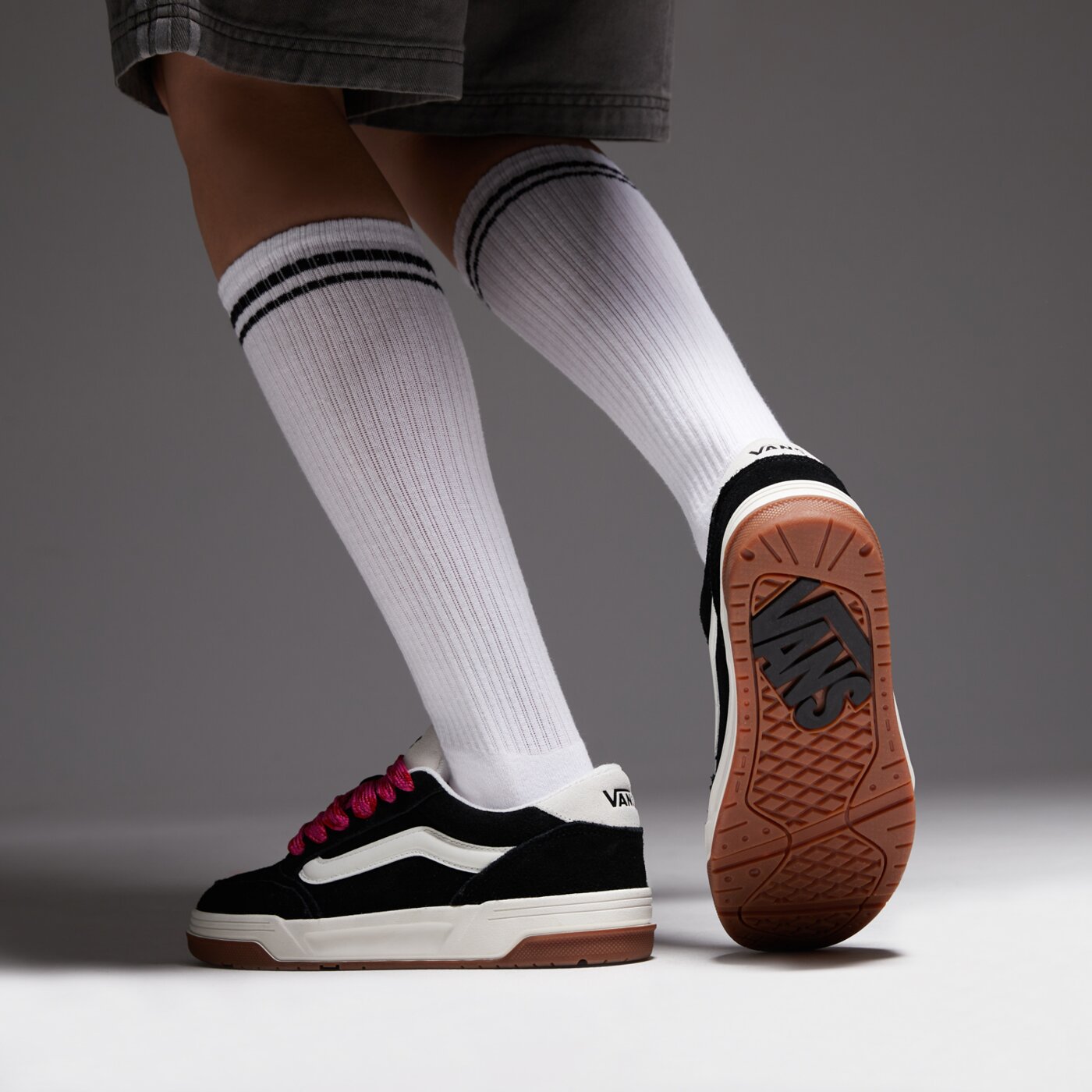 Дамски маратонки VANS HYLANE vn000db1bma1 цвят черен