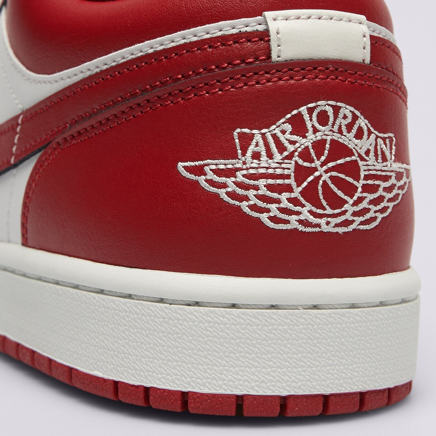 Мъжки маратонки AIR JORDAN 1 LOW  553558-166 цвят бял
