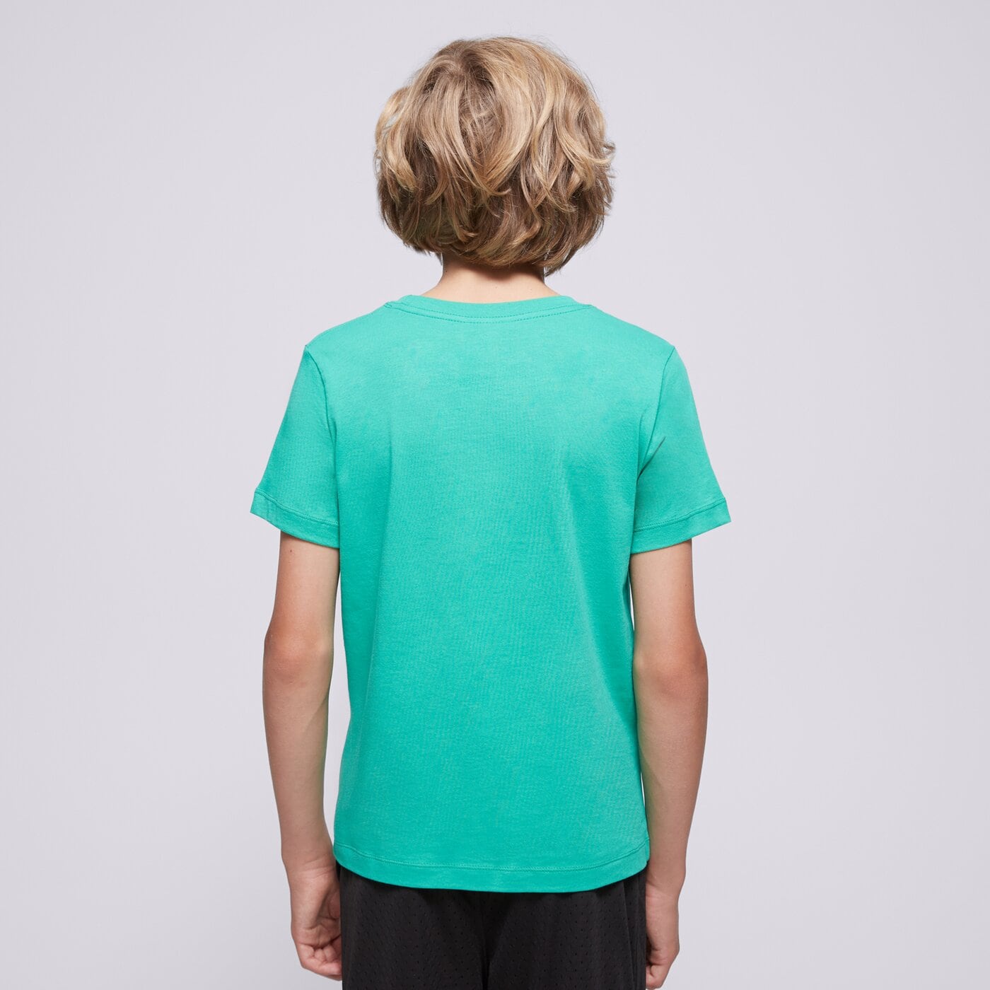 Детска тениска NIKE ТЕНИСКА K NSW TEE EMB FUTURA LBR BOY fz5177-324 цвят зелен