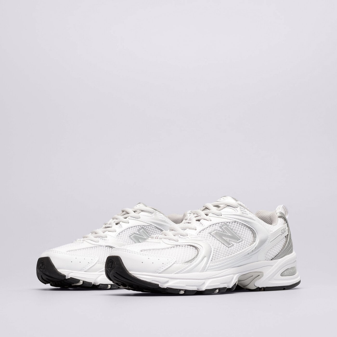 Дамски маратонки NEW BALANCE 530  mr530ema цвят бял