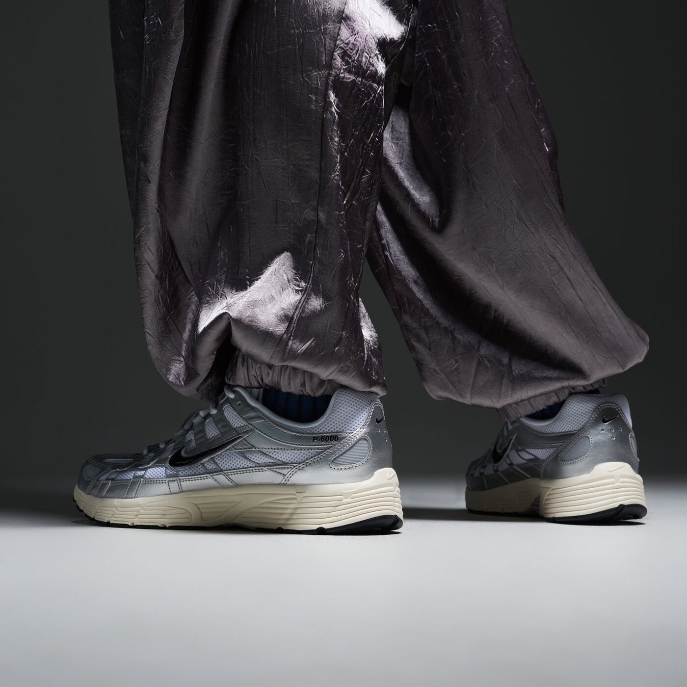 Мъжки маратонки NIKE P-6000 cd6404-105 цвят сив