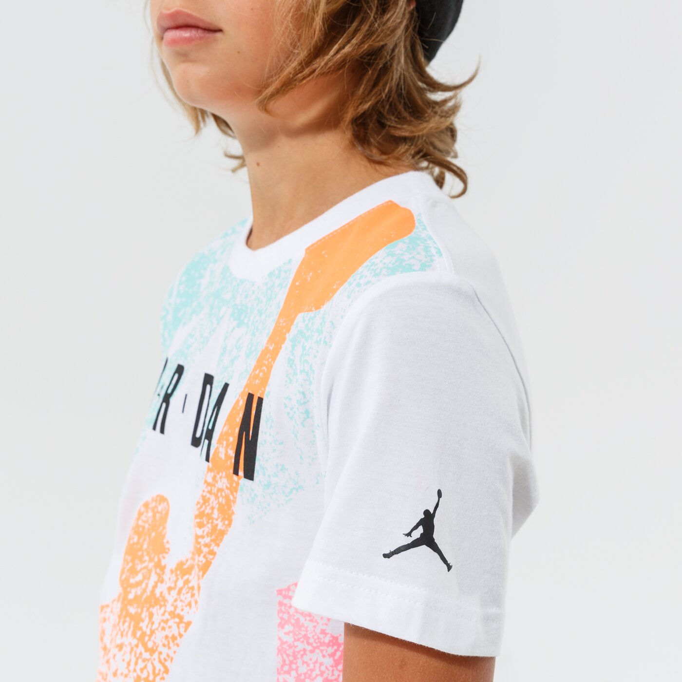 Детска тениска JORDAN ТЕНИСКА JM DISTRESS TEE BOY 95a605-001 цвят бял