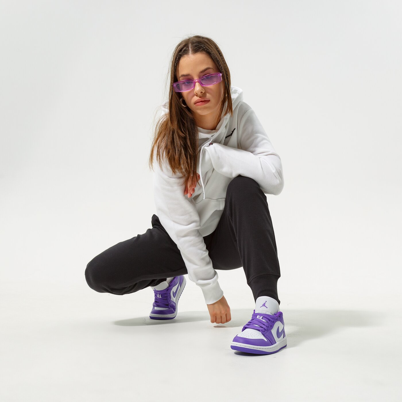 Дамски панталони NEW BALANCE ПАНТАЛОНИ NB ESSENTIALS FRENCH TERRY SWEATPANT wp03530bk цвят черен