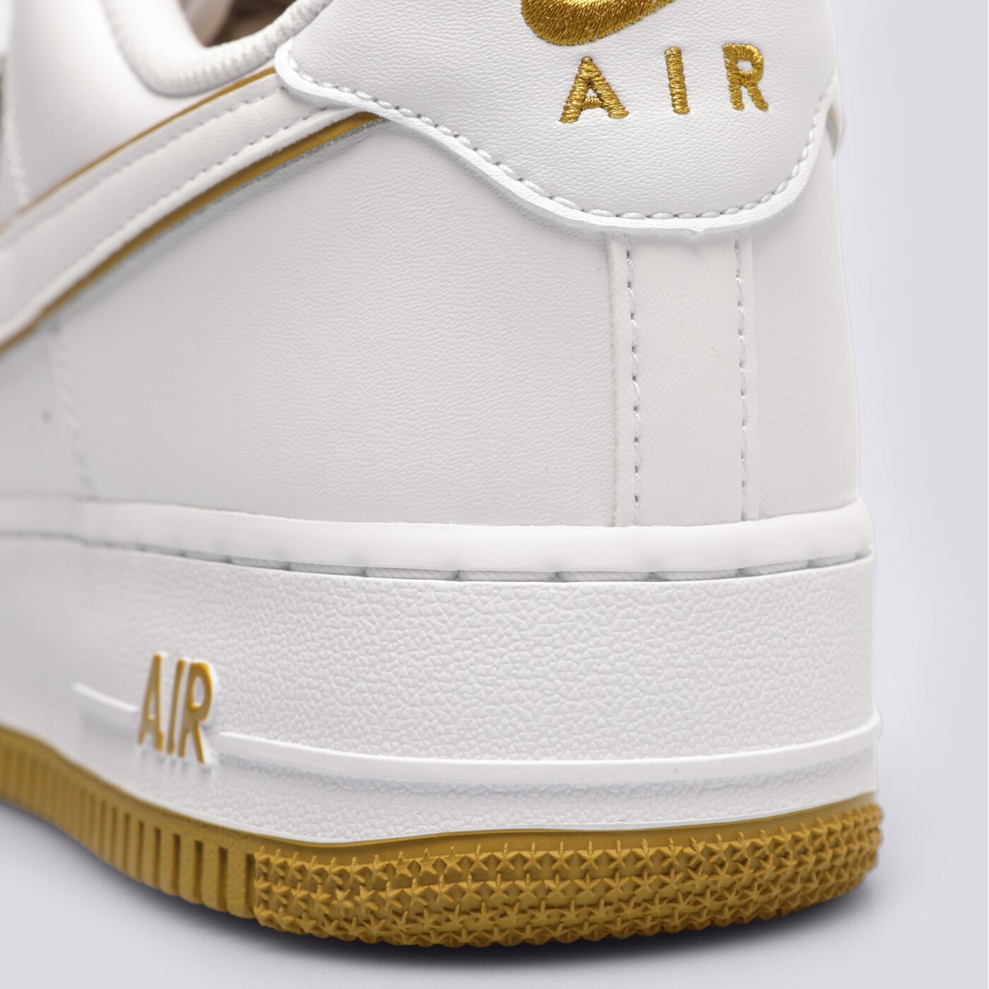 Мъжки маратонки NIKE AIR FORCE 1 '07  dv0788-104 цвят бял