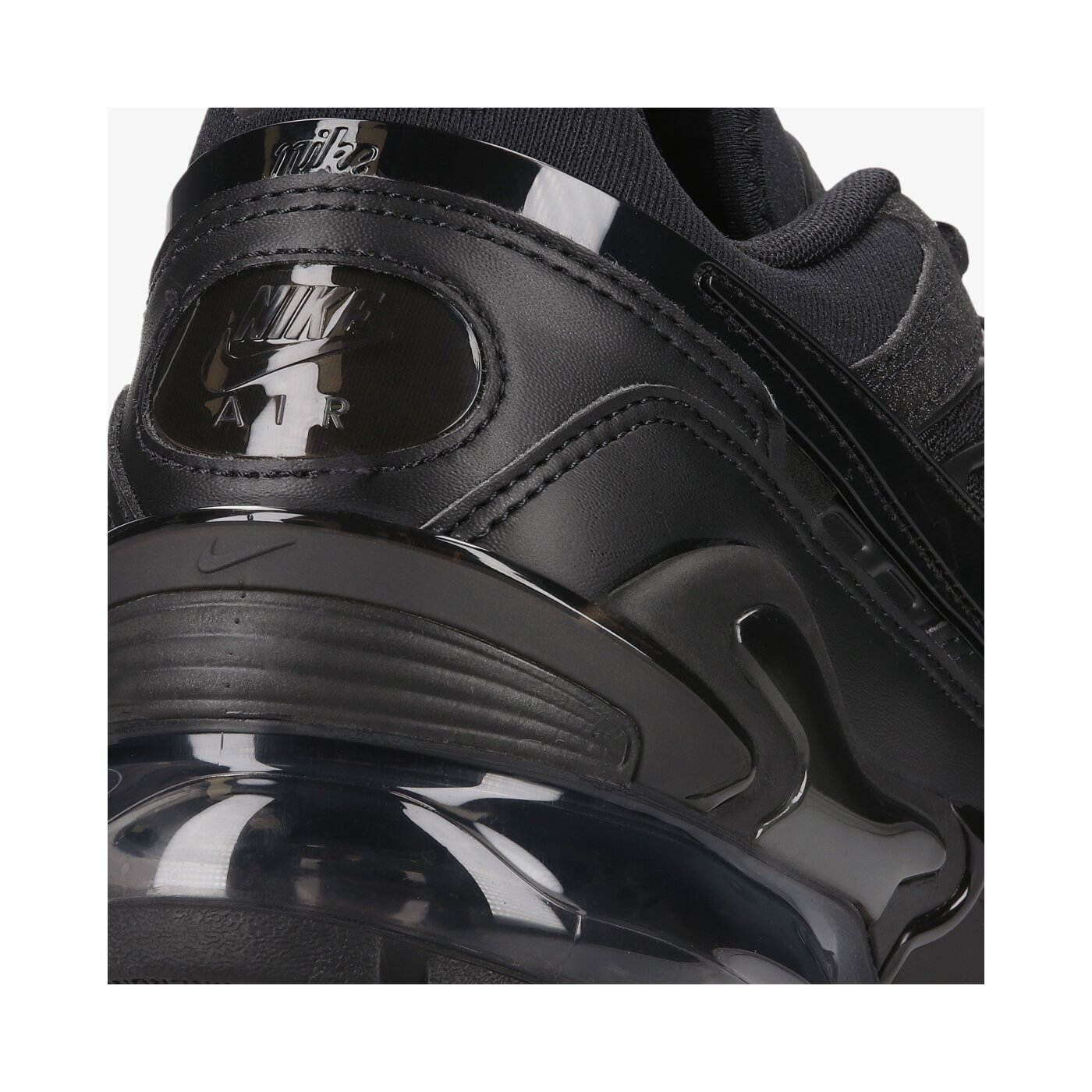 Мъжки маратонки NIKE AIR VAPORMAX EVO ct2868-003 цвят черен