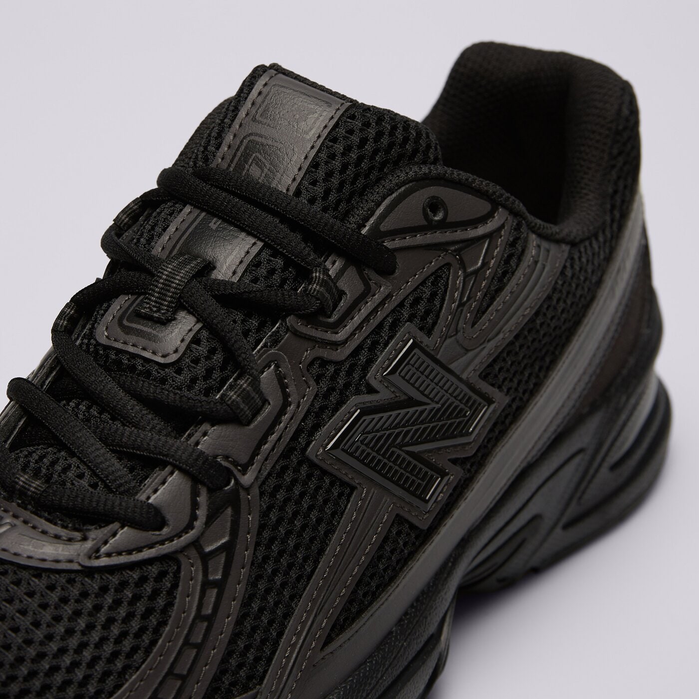 Мъжки маратонки NEW BALANCE U740 u740bo2 цвят черен