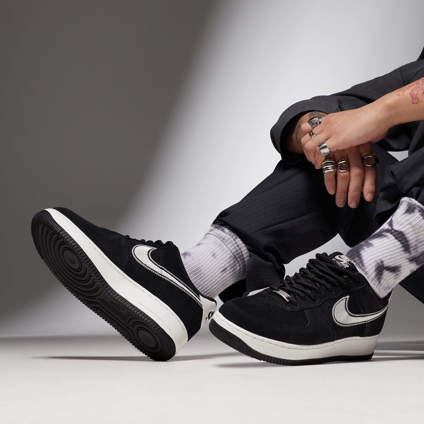 Мъжки маратонки NIKE AIR FORCE 1 '07 LV8 hj4465-001 цвят черен