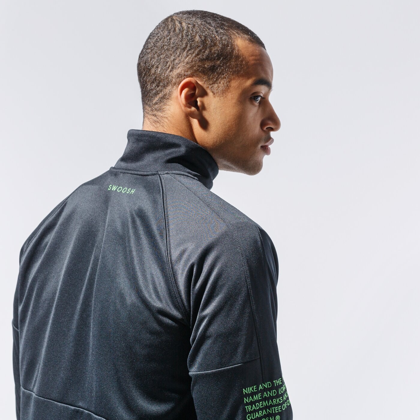 Мъжки суичър NIKE СУИТЧЪР СЪС ЗАКОПЧАВАНЕ M NSW SWOOSH JKT PK cu3893-011 цвят черен