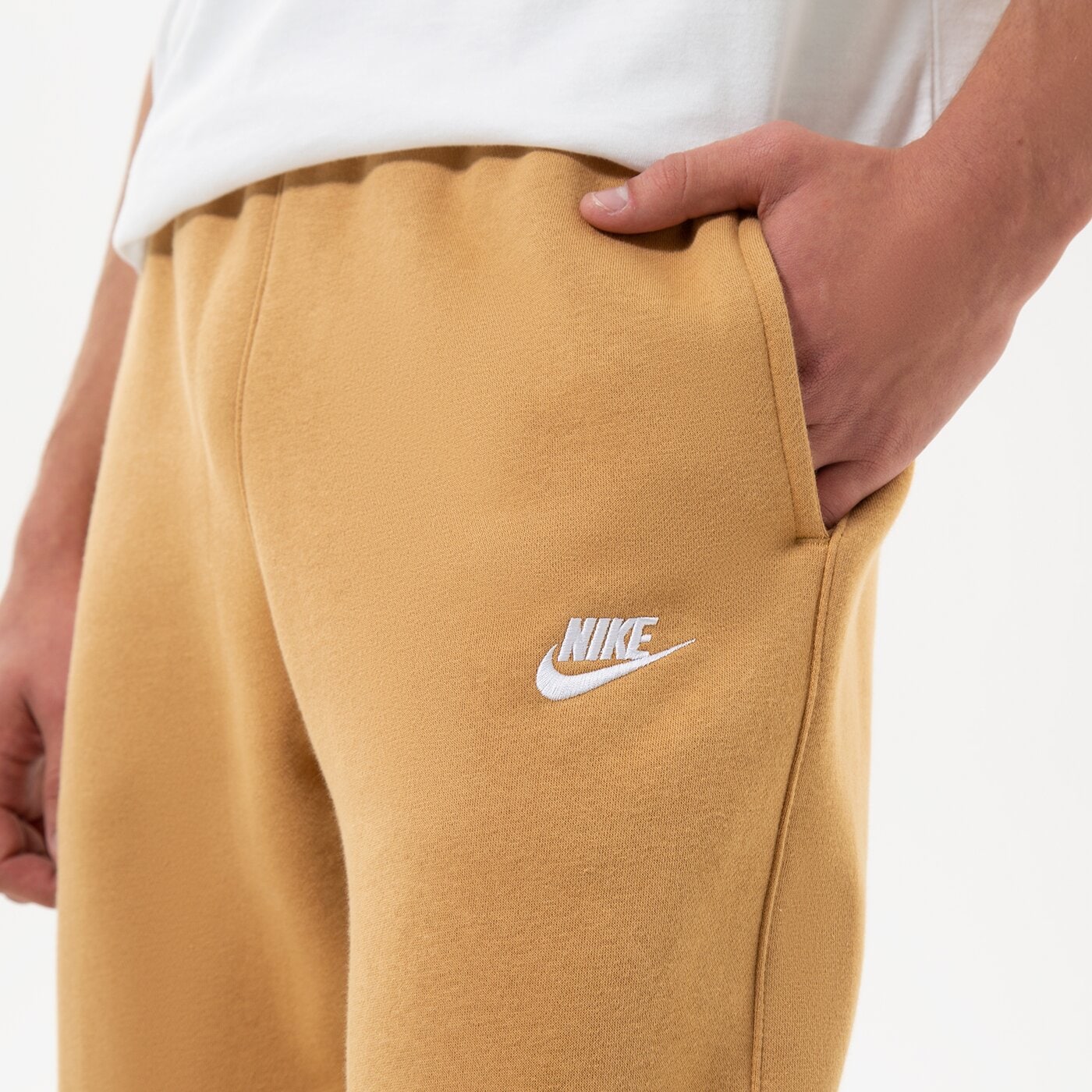 Мъжки панталони NIKE ПАНТАЛОНИ SPORTSWEAR CLUB FLEECE bv2671-722 цвят горчица