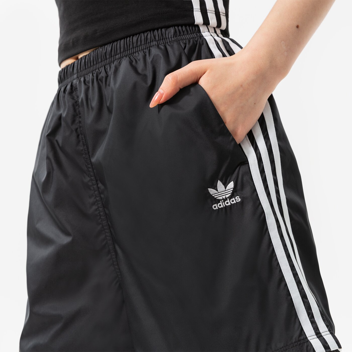 Дамски къси панталони ADIDAS ШОРТИ LONG h37753 цвят черен