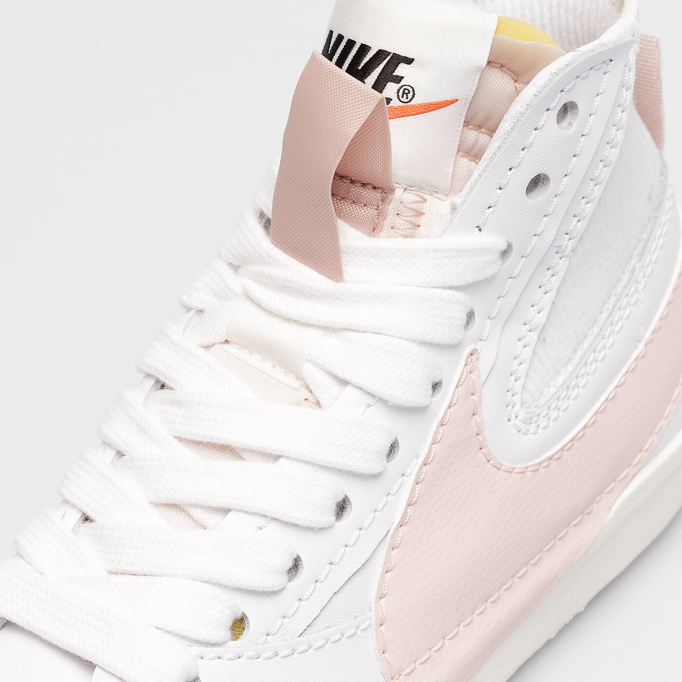 Дамски маратонки NIKE BLAZER 77 JUMBO dq1471-101 цвят бял