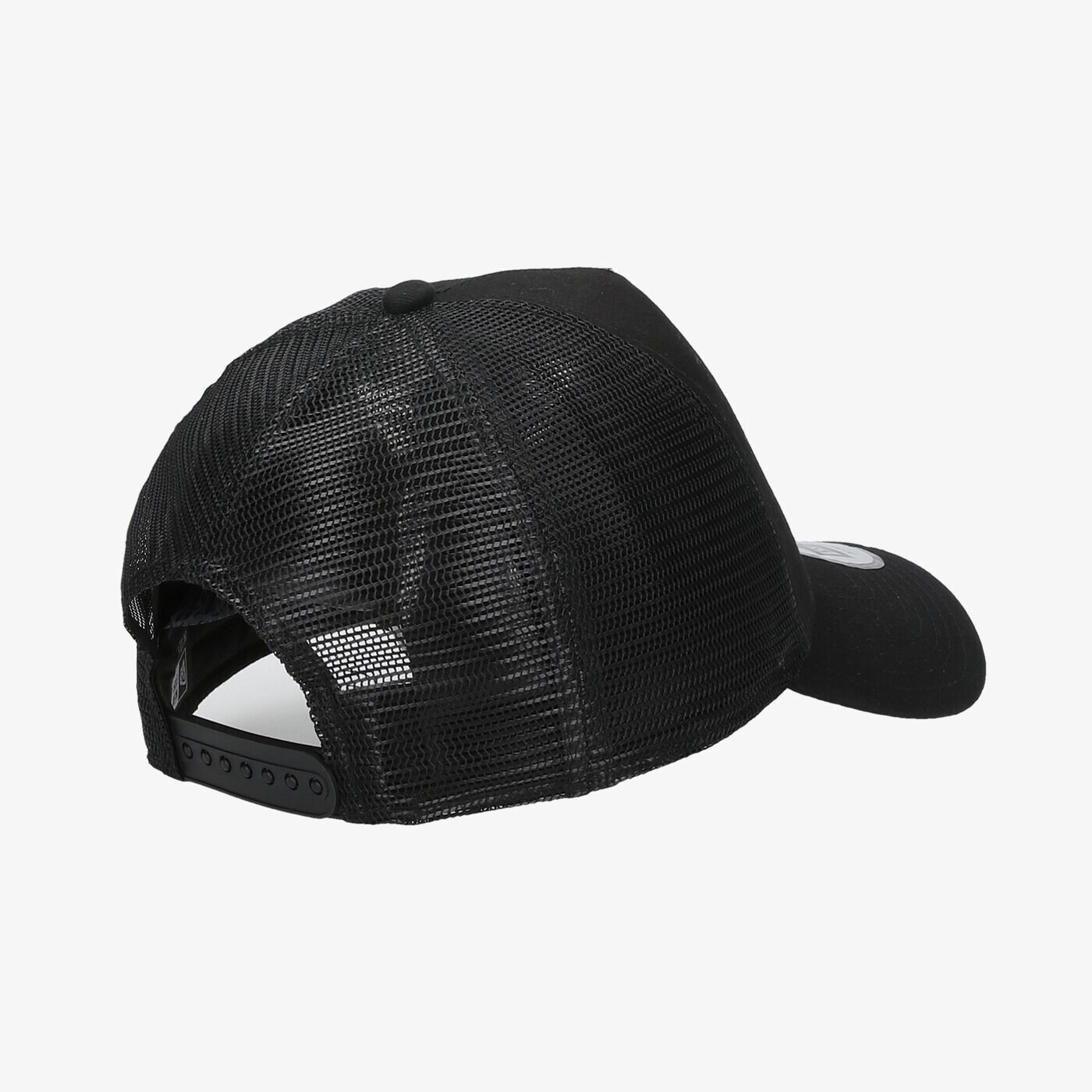 Дамска шапка с козирка NEW ERA ШАПКА CAMO INFILL TRUCKER NEYYAN BLK 60112693 цвят черен