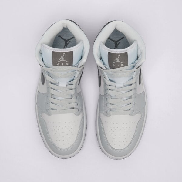 Дамски маратонки WMNS AIR JORDAN 1 MID bq6472-113 цвят бял