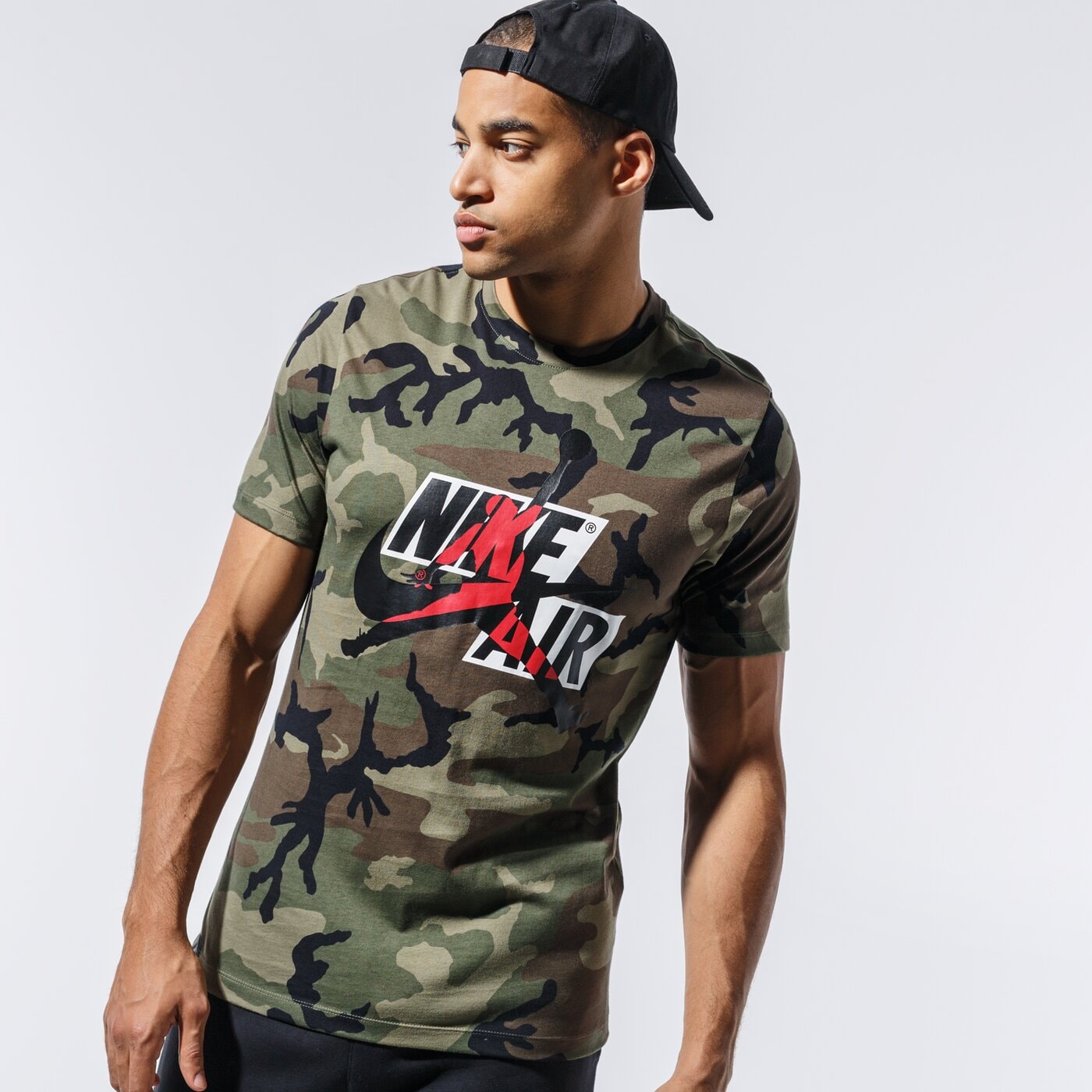 Мъжка тениска JORDAN ТЕНИСКА M J JM CLSCS CAMO AOP SS CREW cu2072-222 цвят многоцветен