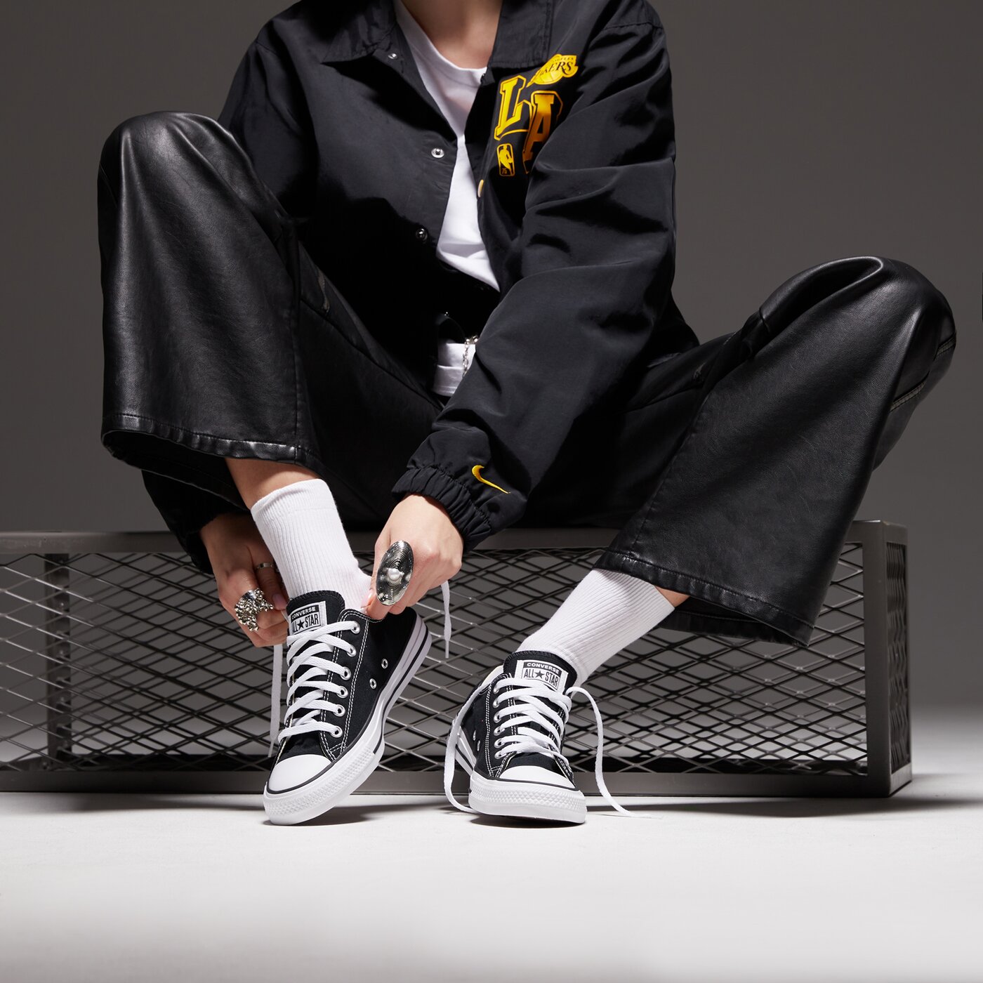 Дамски маратонки CONVERSE CHUCK TAYLOR ALL STAR OX  m9166c цвят черен