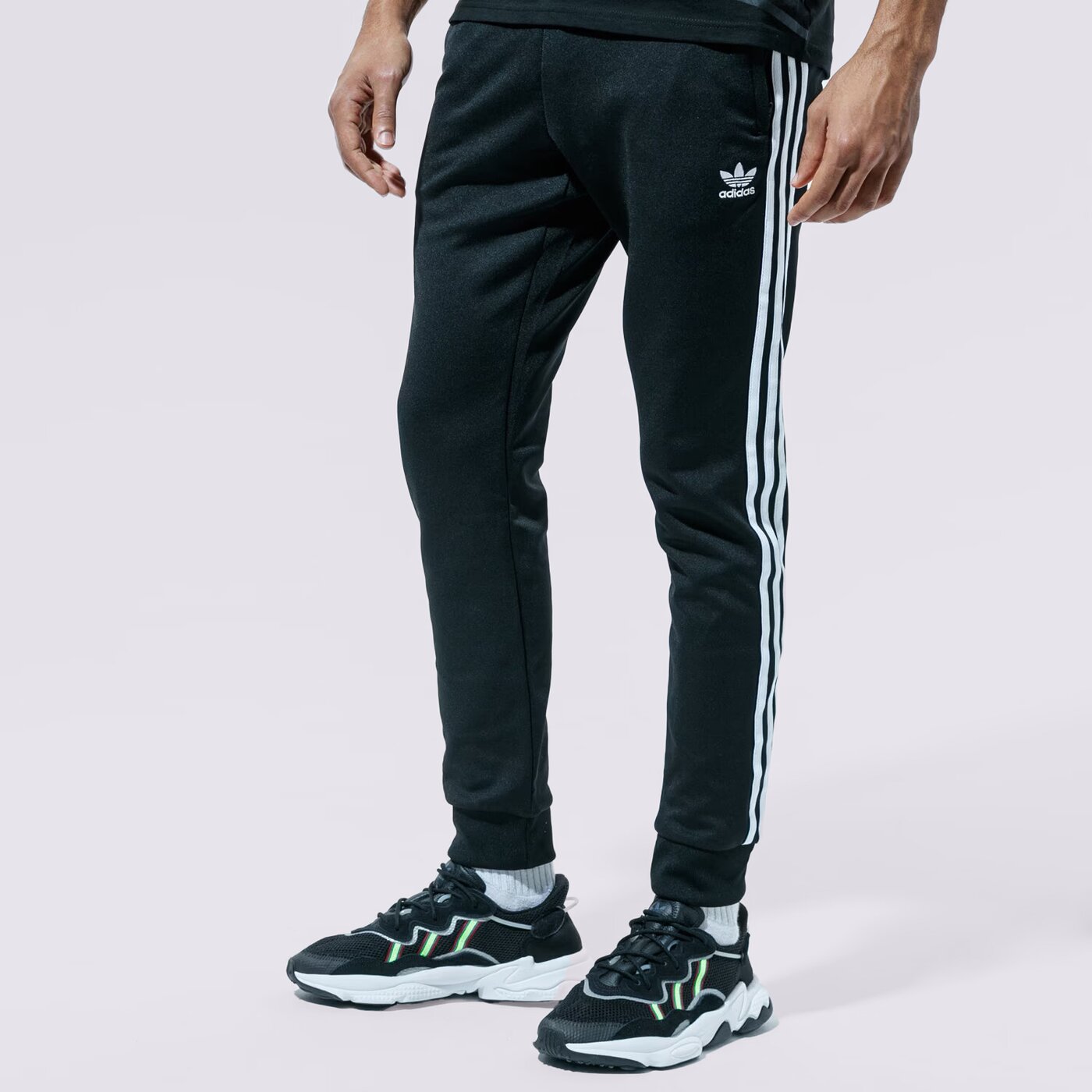 Мъжки панталони ADIDAS SUPERSTAR JOGGERS  gf0210 цвят черен