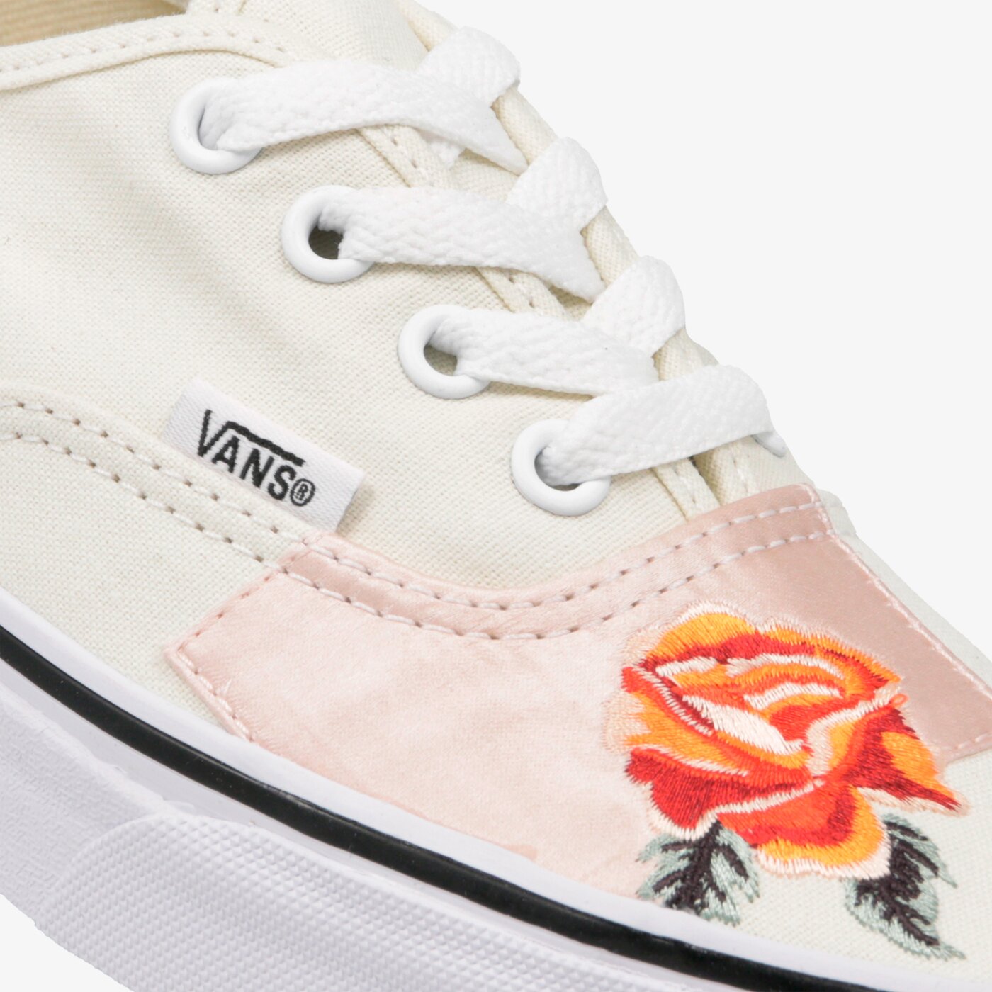 Дамски маратонки VANS UA AUTHENTIC va38emu5q цвят бежов