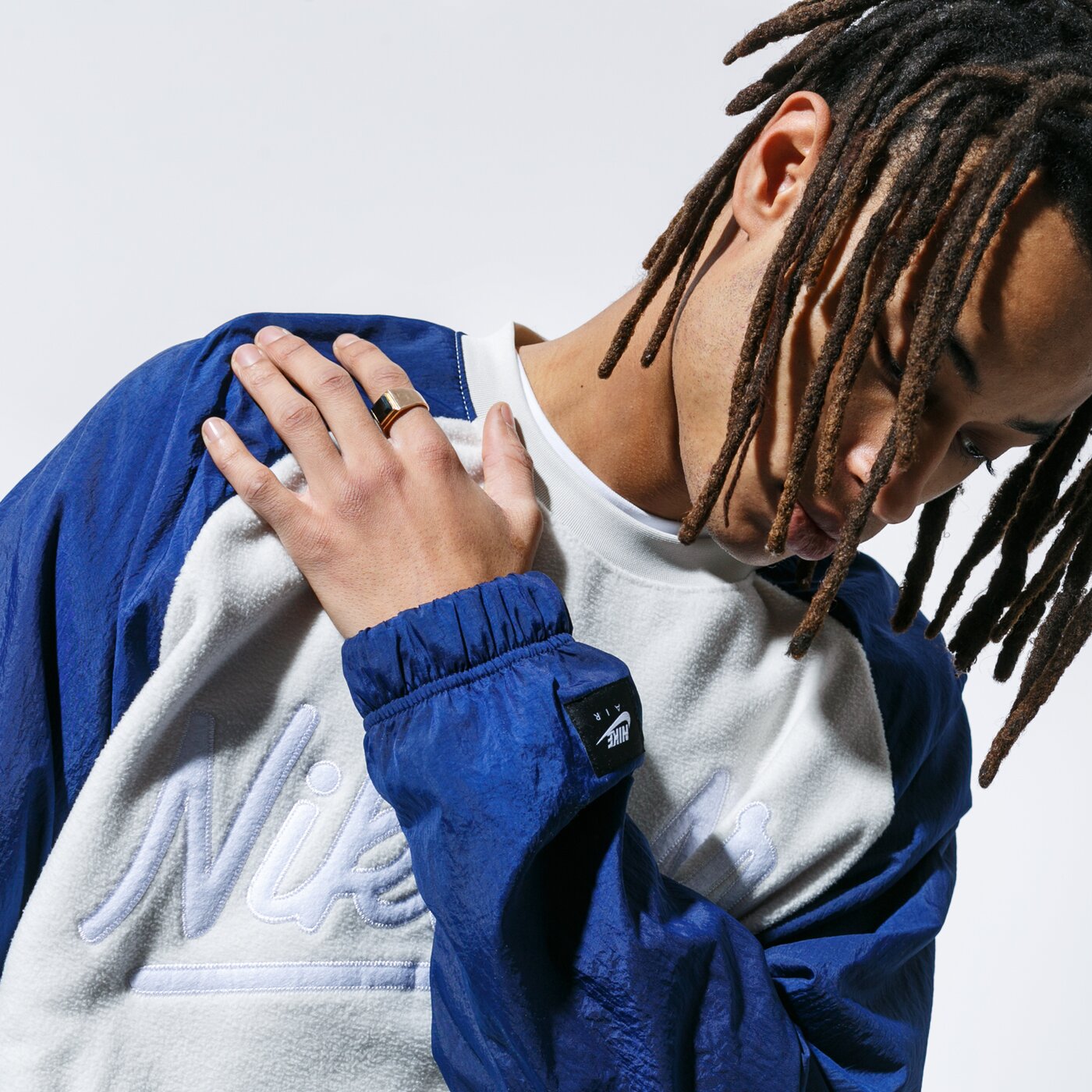 Мъжки суичър NIKE СУИТЧЪР M NSW NIKE AIR CREW MIX SSNL bv5187-072 цвят сив