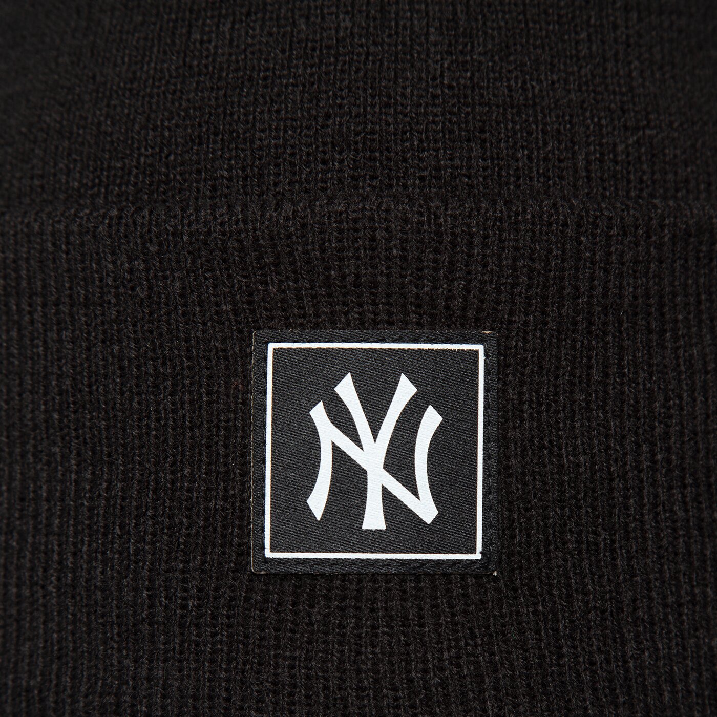 Мъжка зимна шапка NEW ERA ШАПКА TEAM BEANIE NYY BOB 60292624 цвят черен