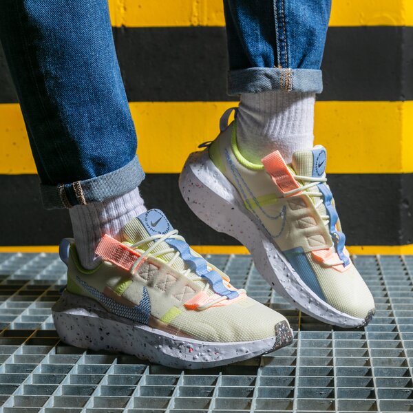 Дамски маратонки NIKE CRATER IMPACT cw2386-700 цвят многоцветен