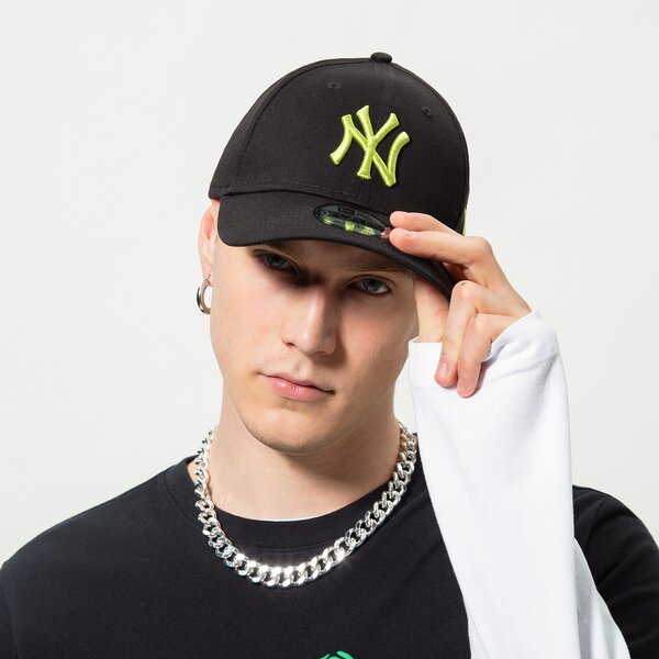 Мъжка шапка с козирка NEW ERA ШАПКА LE 940 NYY BLK 60292515 цвят черен