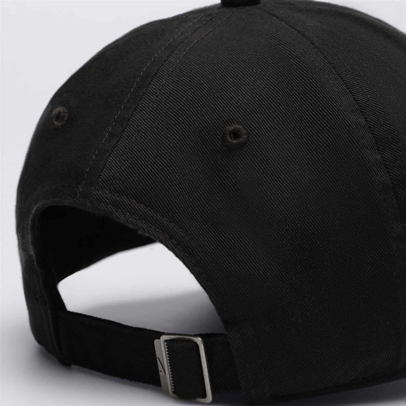 Дамска шапка с козирка NIKE ШАПКА U NK CLUB U CB FUT WSH L fb5368-011 цвят черен