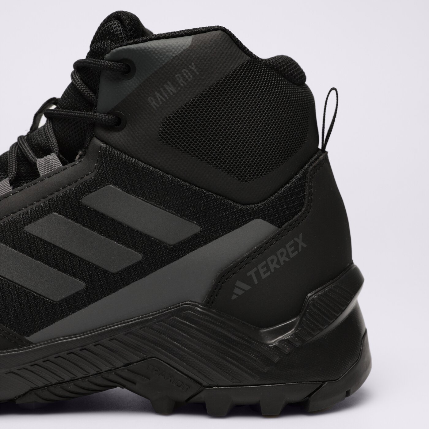 Мъжки зимни обувки ADIDAS TERREX EASTRAIL 2 MID R.RDY hp8600 цвят черен