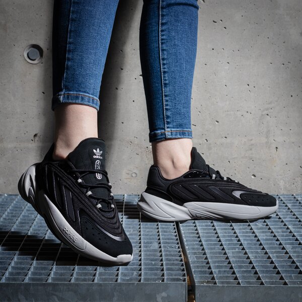Дамски маратонки ADIDAS OZELIA W gw0613 цвят сив
