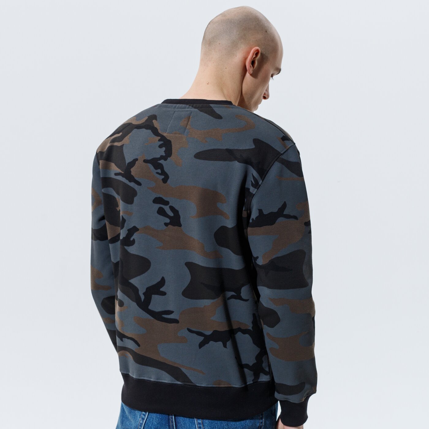 Мъжки суичър ALPHA INDUSTRIES СУИТЧЪР BASIC SWEATER CAMO 178302c-125 цвят каки