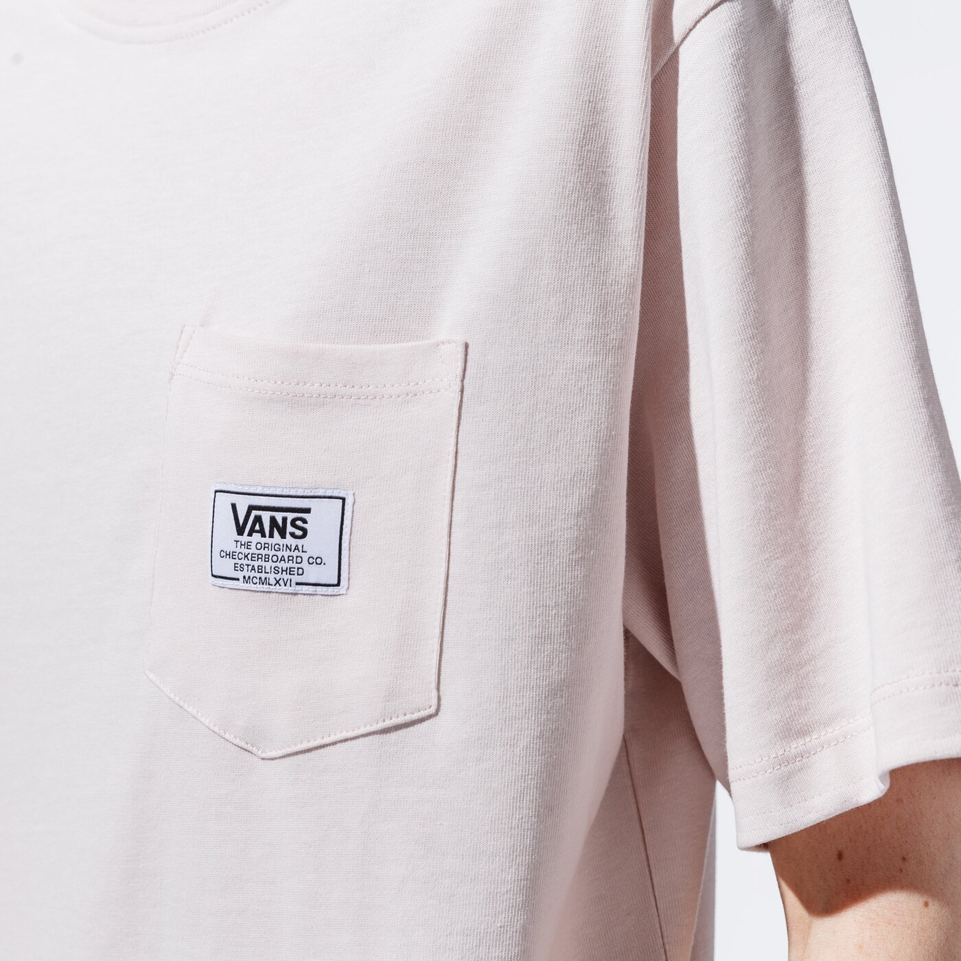 Дамска тениска VANS ТЕНИСКА WM WOVEN PATCH POCKET HUSHED VIOLET vn0a5i8f9p11 цвят бежов