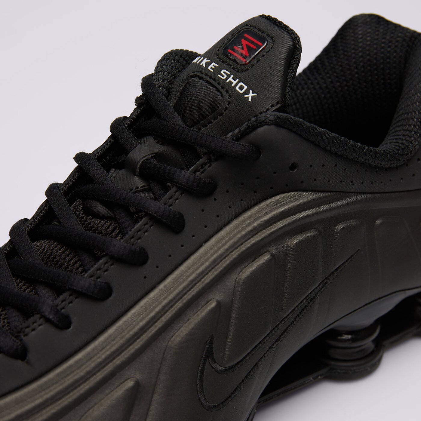 Мъжки маратонки NIKE SHOX R4 hq1988-001 цвят черен