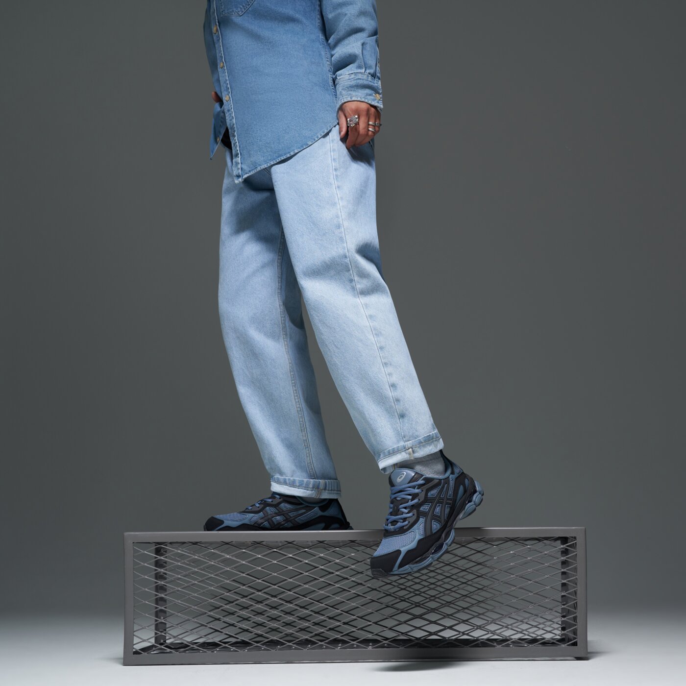 Мъжки маратонки ASICS NYC RUGGED 1203a735-021 цвят тъмносин