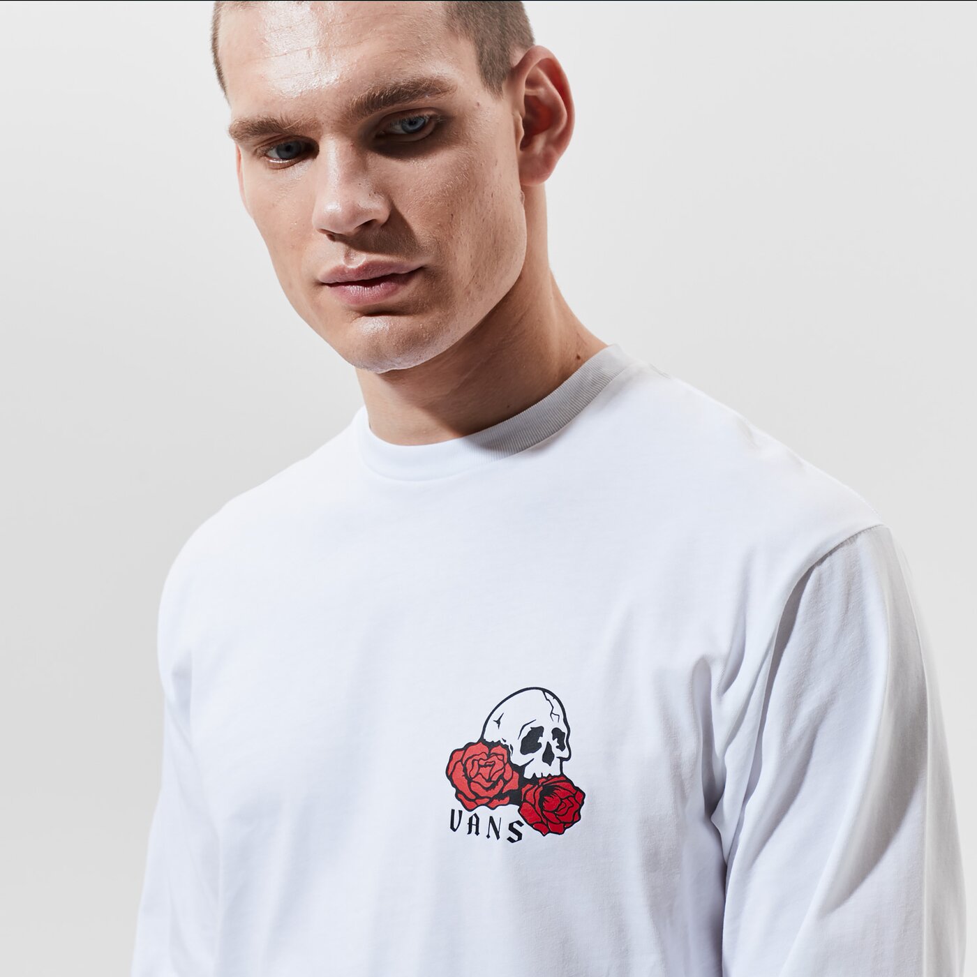 Мъжка тениска VANS ТЕНИСКА MN ROSE BED LS WHITE vn0a54dmwht1 цвят бял