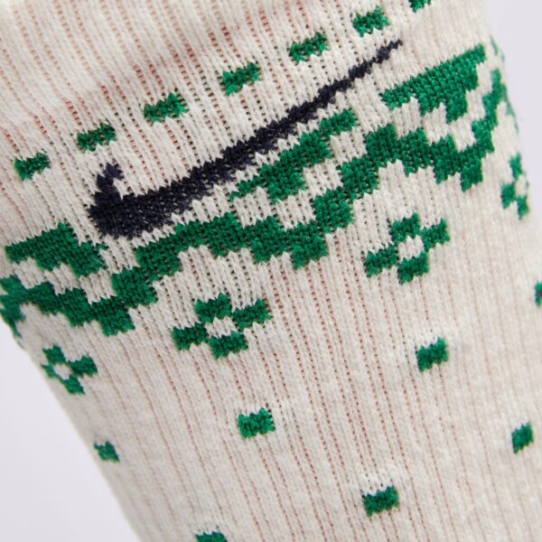 Дамски чорапи NIKE ЧОРАПИ U NK ED PLS CSH CREW hv6939-901 цвят многоцветен