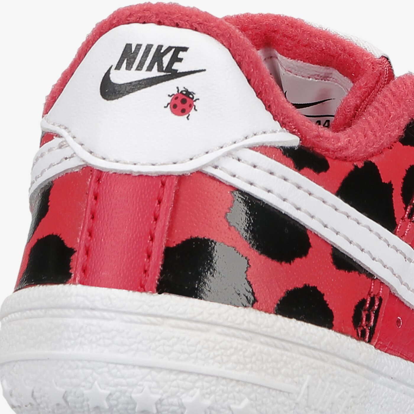 Детски маратонки NIKE FORCE 1 SE CRIB  cz2644-600 цвят червен