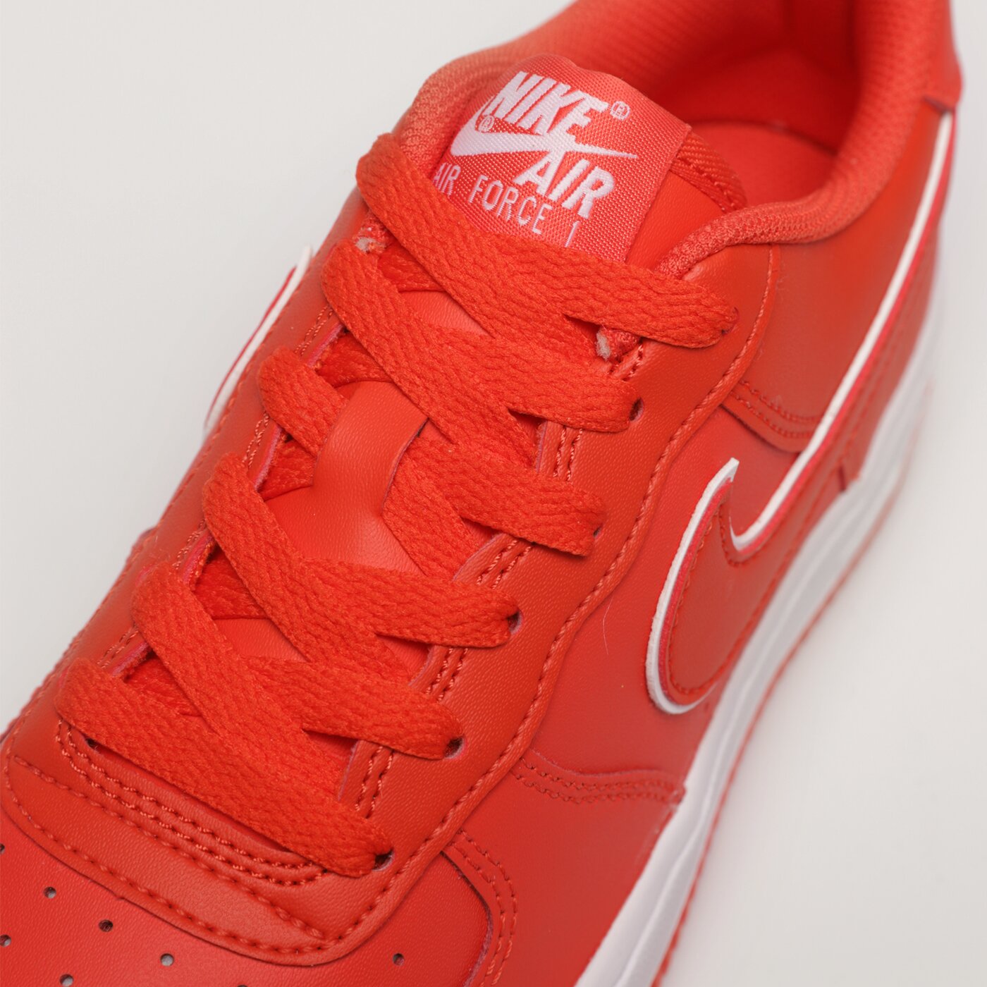 Детски маратонки NIKE AIR FORCE 1 dx5805-600 цвят червен