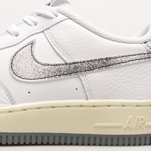 Детски маратонки NIKE AIR FORCE 1 LV8 3 (GS) dx1657-100 цвят бял