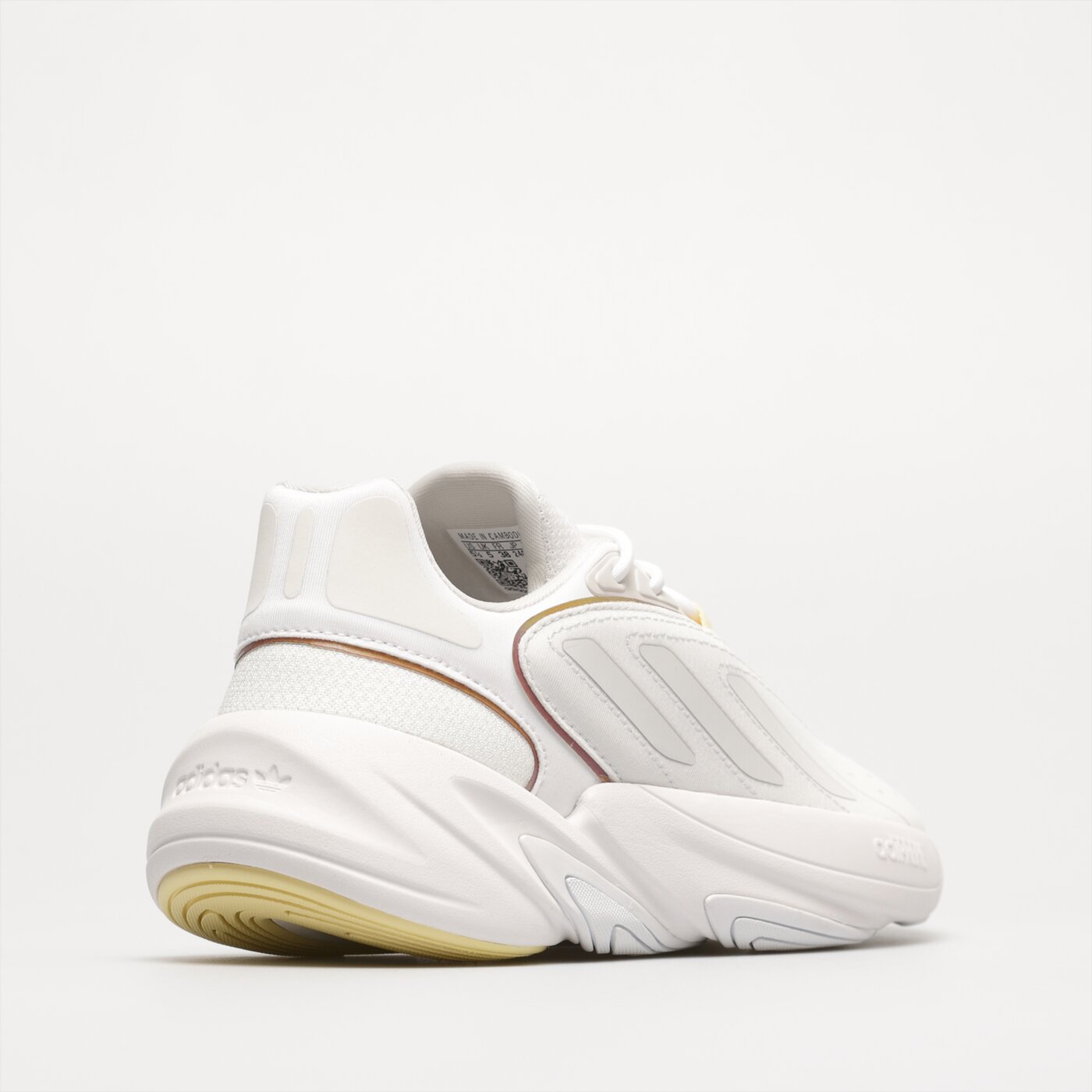 Детски маратонки ADIDAS OZELIA J hq1598 цвят бял