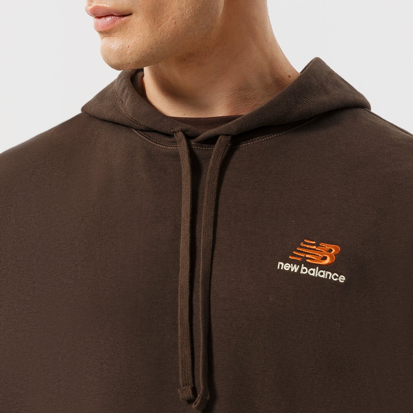 Мъжки суичър NEW BALANCE СУИТЧЪР С КАЧУЛКА NB ESSENTIALS UNI-SSENTIALS PO ut21500rhe цвят кафяв