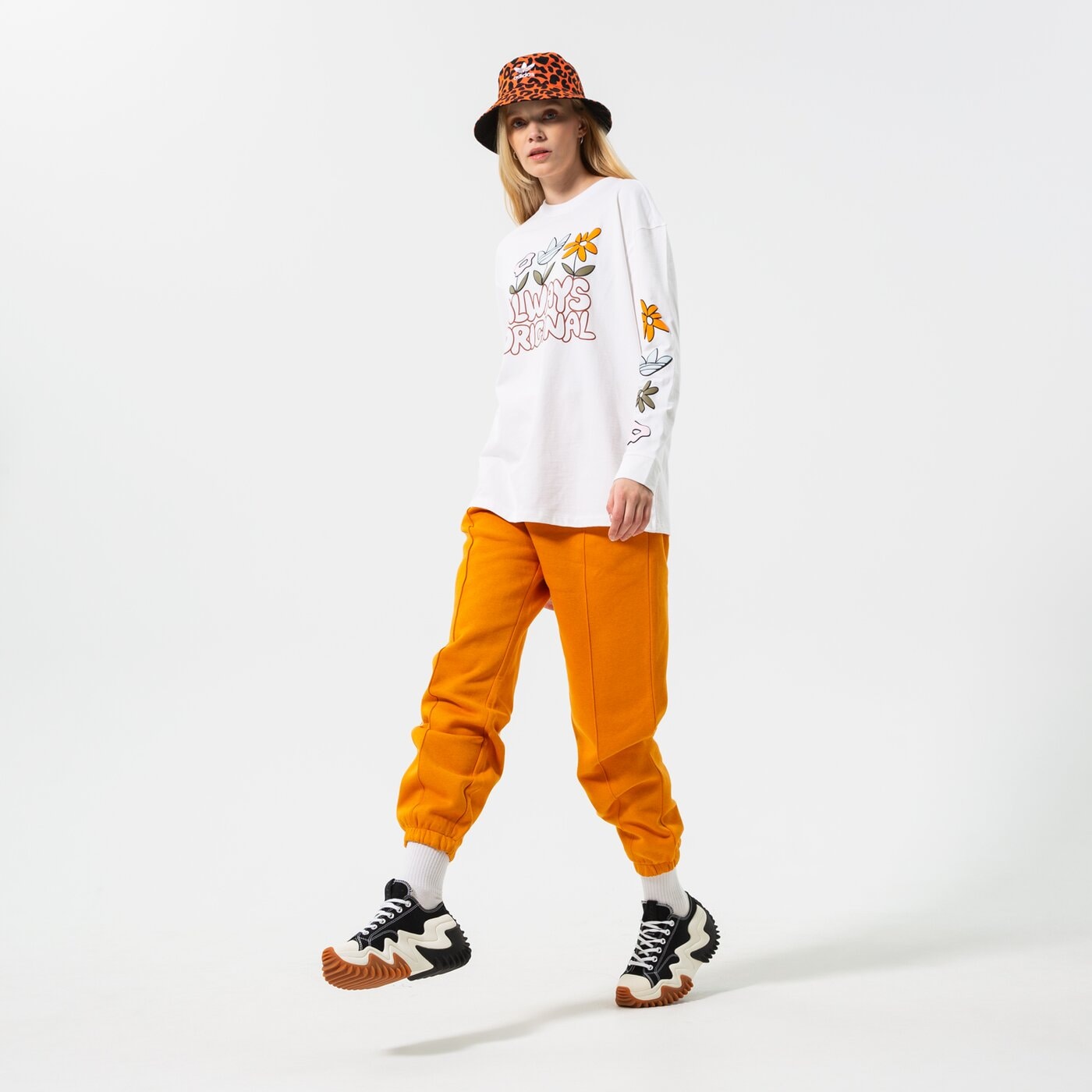 Дамски панталони NIKE ПАНТАЛОНИ SPORTSWEAR ESSENTIAL bv4089-738 цвят горчица